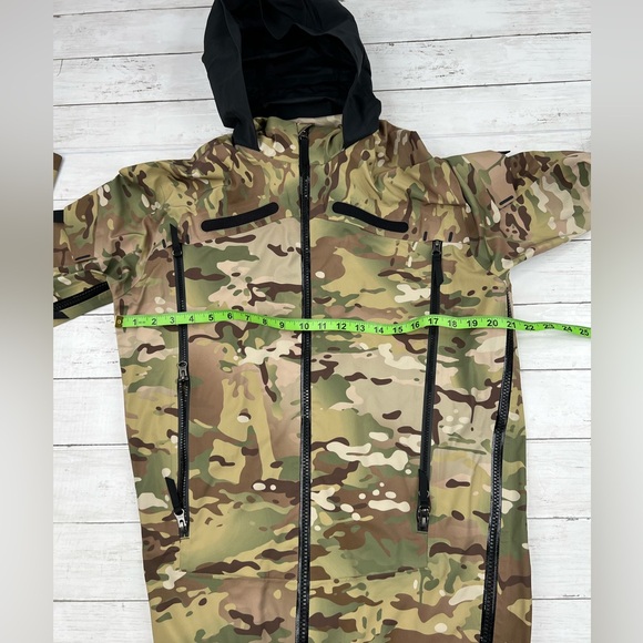 NikeLab Collection Crye Precision Shell Size Small Camo - Picture 11 of 12